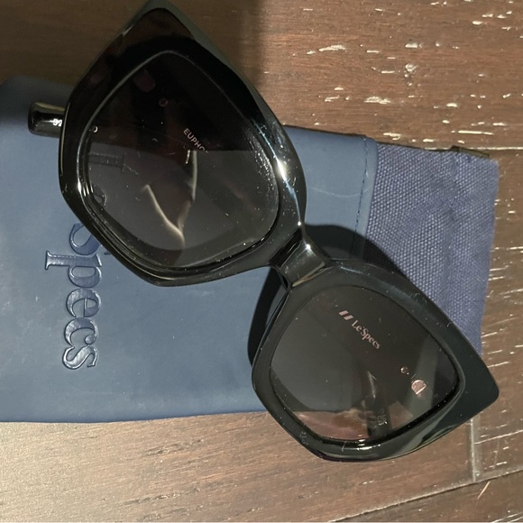 Le Specs Accessories - Le Specs Glossy Black Sunglasses